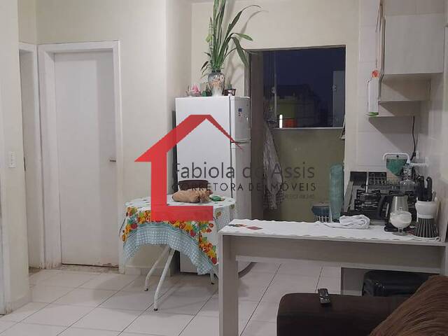 #50 - Apartamento para Venda em Colombo - PR