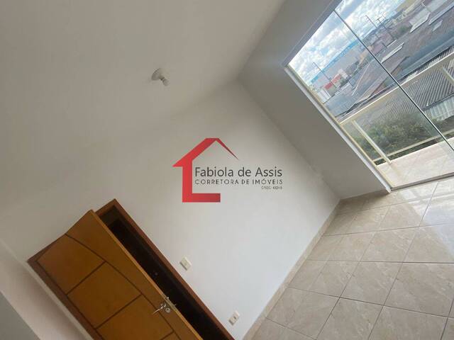 #82 - Apartamento para Venda em Colombo - PR