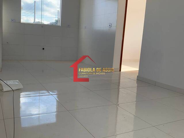 #99 - Apartamento para Venda em Colombo - PR